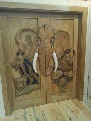 Ahşap Oyma Kapılar